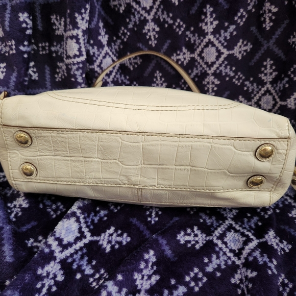 Coach Peyton Leather Handbag Satchel -- Patent in Ivory Cream - Picture 7 of 11